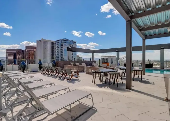 Boulevard Highrise Stu Sky Pool Parking Gym 26 * Phoenix