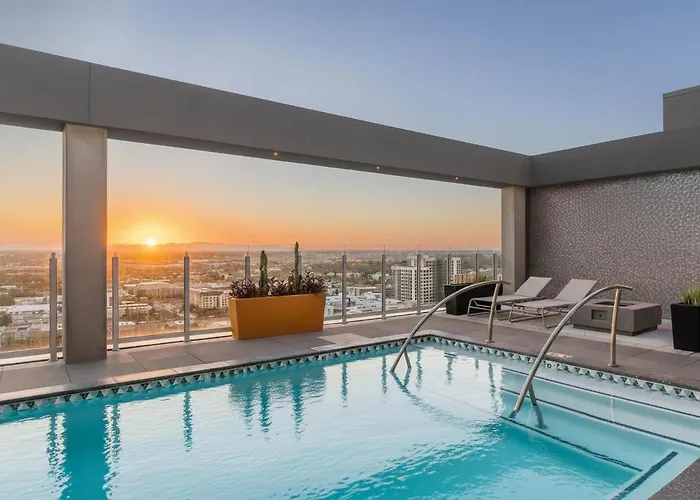 Boulevard Highrise Stu Sky Pool Parking Gym 26 Phoenix